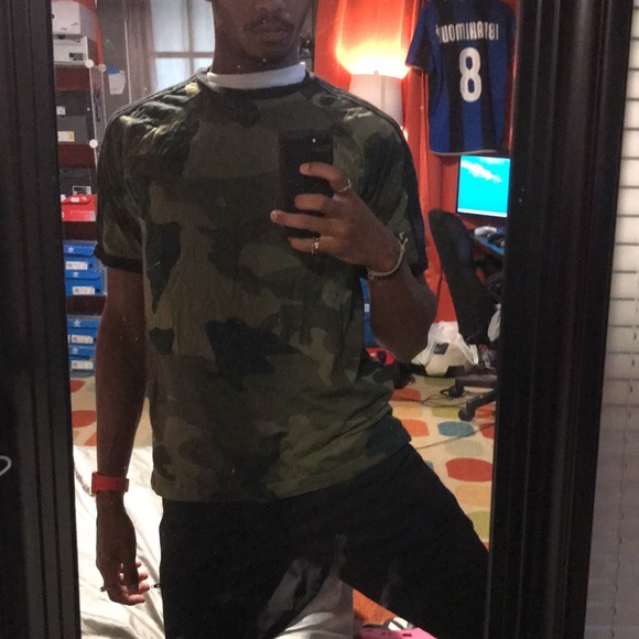 Camo adidas shirt, size M, worn twice - Picture 2 of 3